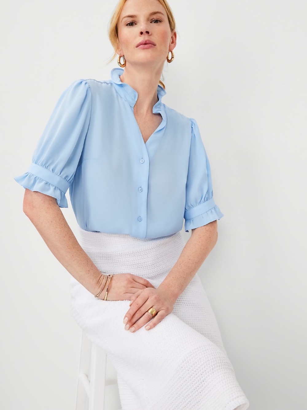 Ann Taylor Ruffle Collar Shirt Size Medium in Blue